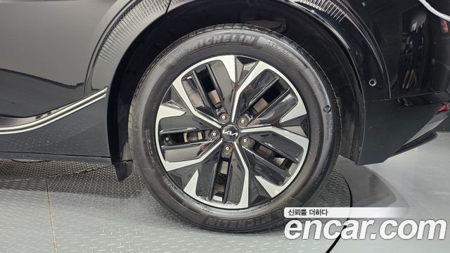 Kia EV6 Long Range Earth 2022 — фото 21