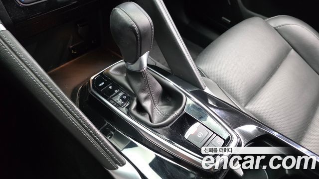Renault Korea QM6 2.0 GDe RE Signature 2WD 2020 — фото 9