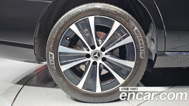 Mercedes-Benz E-Class (W213) E300e 4MATIC Exclusive 2021 — фото 5