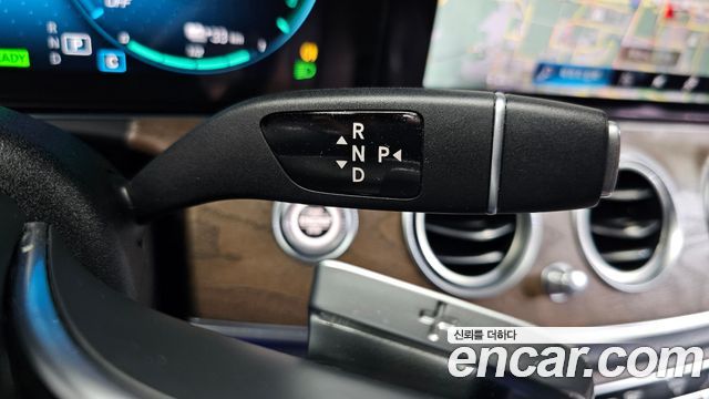 Mercedes-Benz E-Class (W213) E300e 4MATIC Exclusive 2021 — фото 9