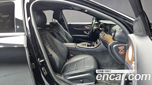 Mercedes-Benz E-Class (W213) E300e 4MATIC Exclusive 2021 — фото 12