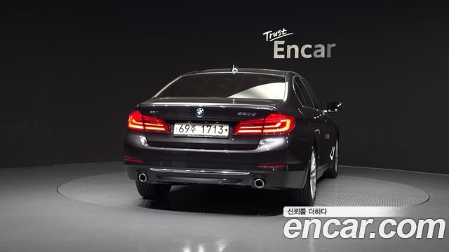 BMW 5 Series (G30) 520d xDrive Luxury Plus 2019 — фото 4