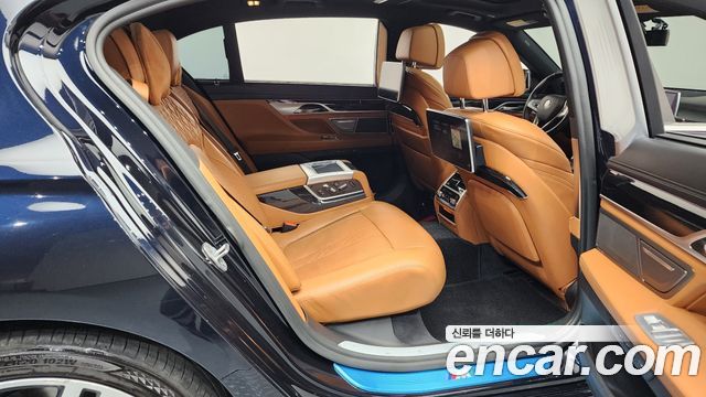 BMW 7 Series (G11) 740Li xDrive M Sport Package 2019 — фото 11