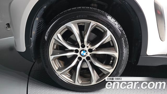 BMW X6 (F16) xDrive 40d 2016 — фото 5