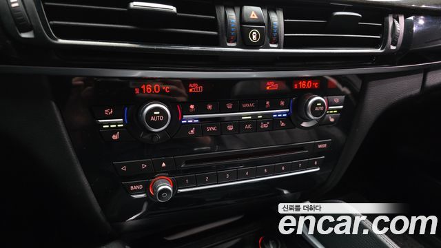 BMW X6 (F16) xDrive 40d 2016 — фото 17
