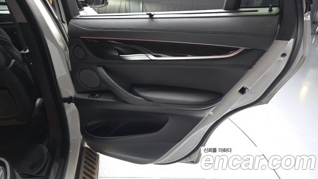 BMW X6 (F16) xDrive 40d 2016 — фото 25