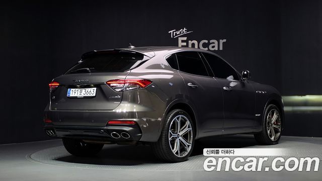 Maserati Levante 3.0 AWD GranSport 2021 — фото 2