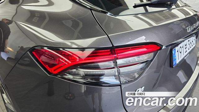 Maserati Levante 3.0 AWD GranSport 2021 — фото 23