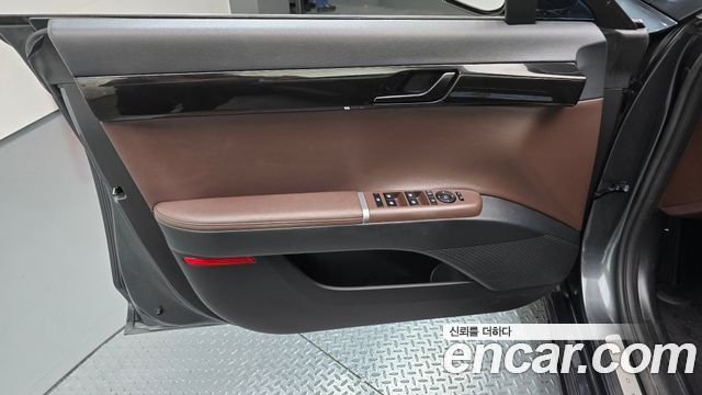 Hyundai Grandeur Hybrid (GN7) Premium 2023 — фото 24