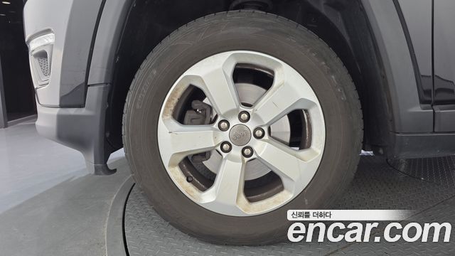 Jeep Compass (II) 2.4 Longitude AWD 2019 — фото 5
