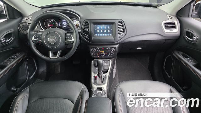 Jeep Compass (II) 2.4 Longitude AWD 2019 — фото 7