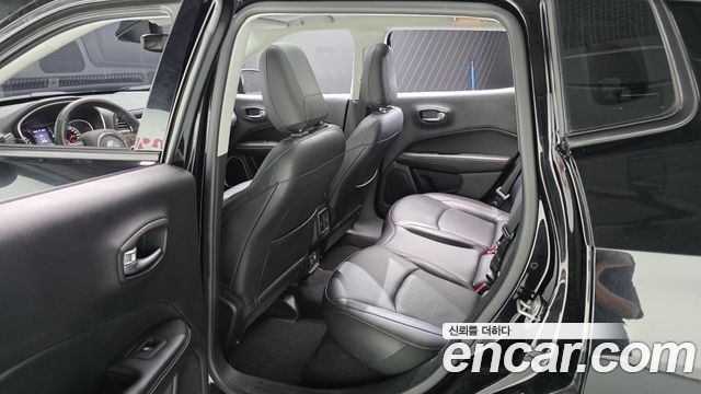 Jeep Compass (II) 2.4 Longitude AWD 2019 — фото 26