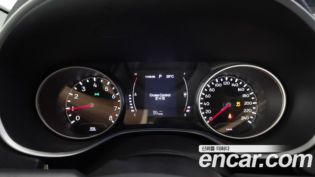 Jeep Compass (II) 2.4 Longitude AWD 2019 — фото 32
