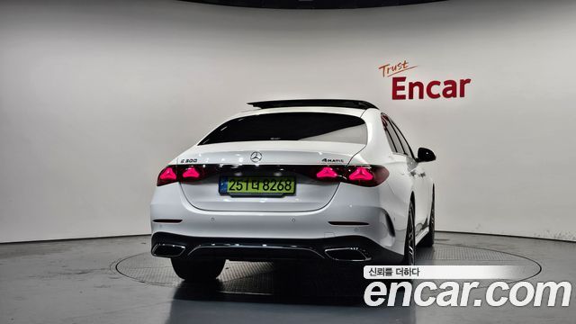 Mercedes-Benz E-Class (W214) E300 4MATIC AMG Line 2025 — фото 4