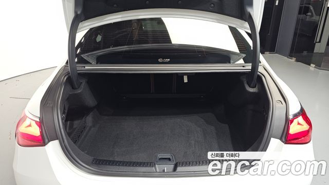 Mercedes-Benz E-Class (W214) E300 4MATIC AMG Line 2025 — фото 20