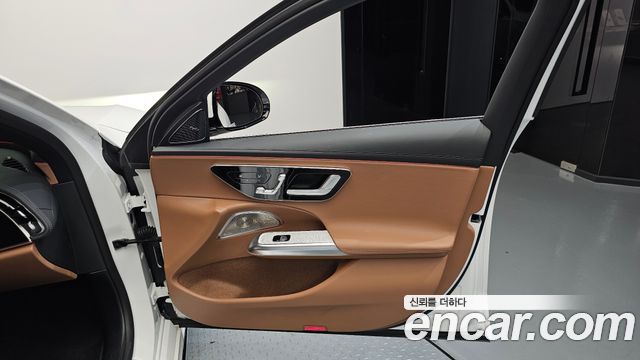 Mercedes-Benz E-Class (W214) E300 4MATIC AMG Line 2025 — фото 24