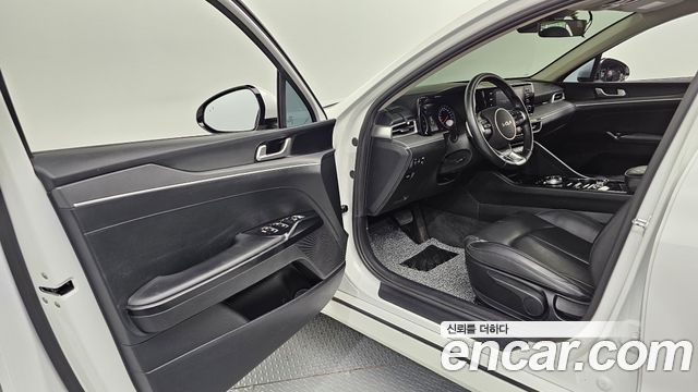 Kia K5 (III) 2.0 LPI(Renter car) Strandard 2023 — фото 10