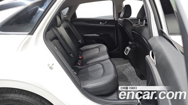 Kia K5 (III) 2.0 LPI(Renter car) Strandard 2023 — фото 17