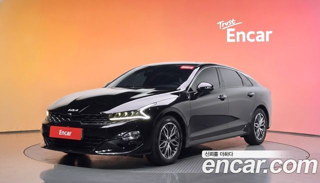 Kia K5 (III) 2.0 Noblesse 2023 — фото 1