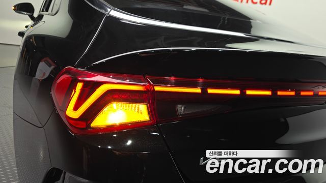 Kia K5 (III) 2.0 Noblesse 2023 — фото 23
