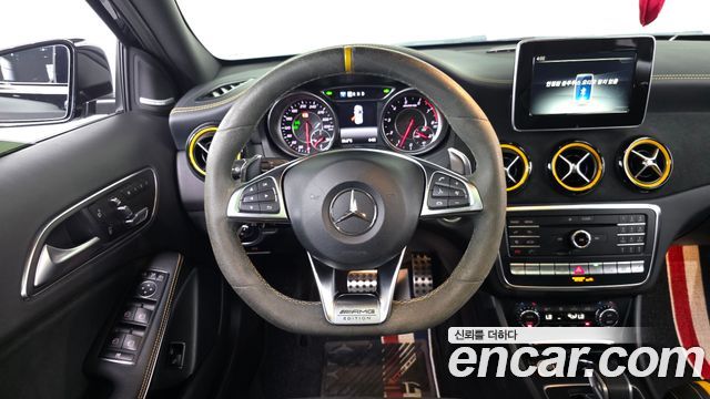 Mercedes-Benz GLA-Class (X156) GLA45 AMG 4MATIC 50th Edition 2018 — фото 13