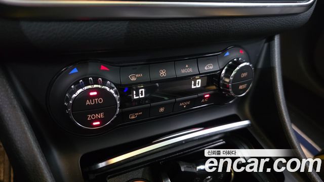 Mercedes-Benz GLA-Class (X156) GLA45 AMG 4MATIC 50th Edition 2018 — фото 16
