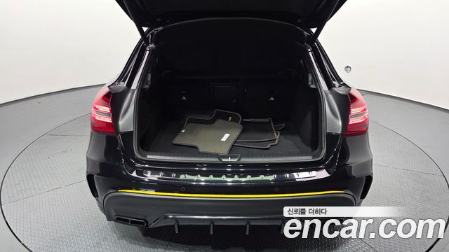 Mercedes-Benz GLA-Class (X156) GLA45 AMG 4MATIC 50th Edition 2018 — фото 20