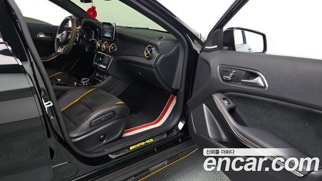 Mercedes-Benz GLA-Class (X156) GLA45 AMG 4MATIC 50th Edition 2018 — фото 26