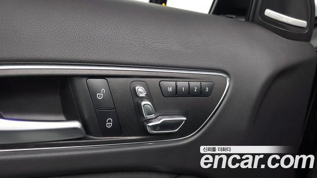 Mercedes-Benz GLA-Class (X156) GLA45 AMG 4MATIC 50th Edition 2018 — фото 27