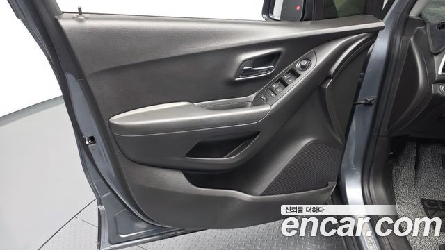 Chevrolet Trax 1.4 Premier 2019 — фото 24