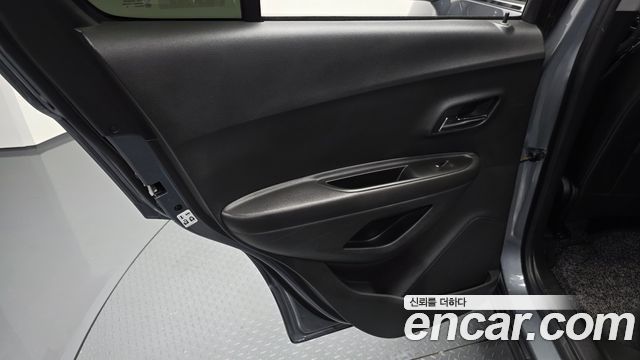 Chevrolet Trax 1.4 Premier 2019 — фото 25