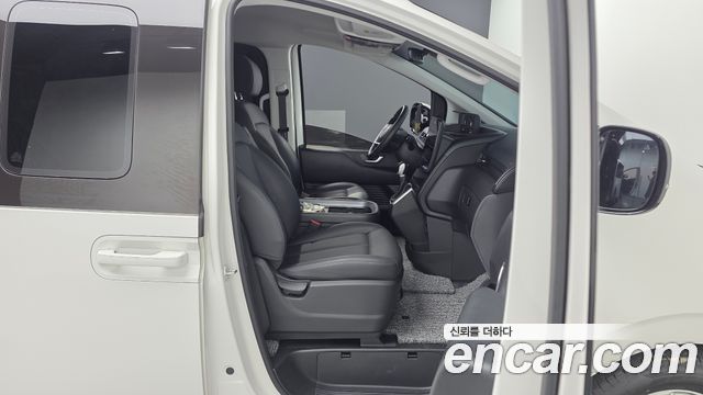 Hyundai Staria L3.5 Cargo 5-Seater Modern 2025 — фото 11