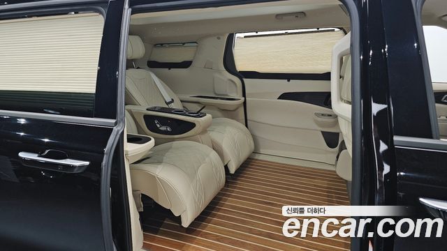 Kia Carnival (IV) HEV 9-Seater Hi-Limousine (Special vehicle) 2025 — фото 26
