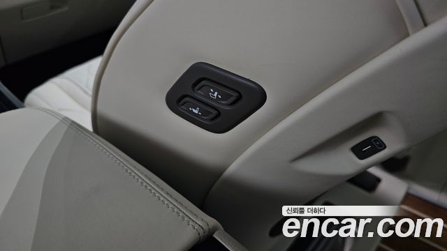Kia Carnival (IV) HEV 9-Seater Hi-Limousine (Special vehicle) 2025 — фото 37