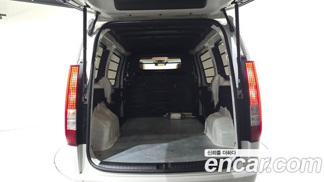 Hyundai Staria HEV 1.6T Cargo 2-Seater Modern 2026 — фото 19