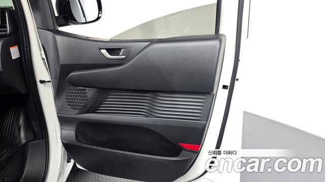 Hyundai Staria HEV 1.6T Cargo 2-Seater Modern 2026 — фото 24