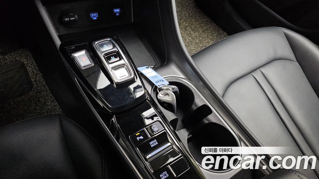 Hyundai Sonata (DN8) 2.0 Premium Family 2021 — фото 9