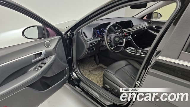 Hyundai Sonata (DN8) 2.0 Premium Family 2021 — фото 10
