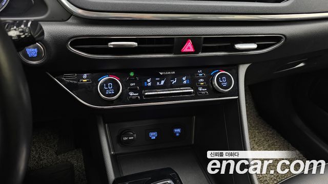 Hyundai Sonata (DN8) 2.0 Premium Family 2021 — фото 18