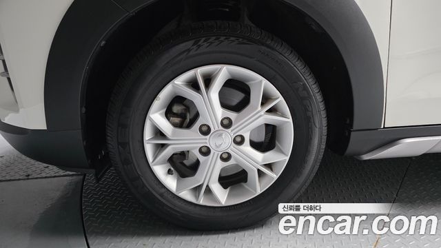 KG Mobility (SsangYong) Tivoli 1.5 2WD V5 2024 — фото 5
