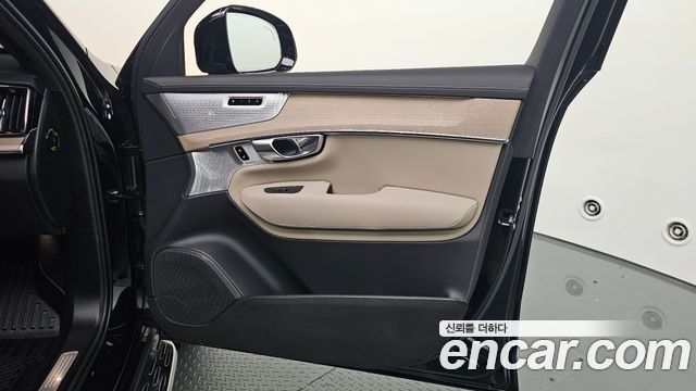 Volvo XC90 (II) B6 Ultra Dark 2026 — фото 24