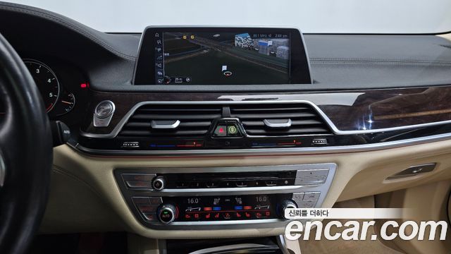 BMW 7 Series (G11) 730d xDrive 2016 — фото 16
