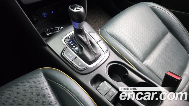 Hyundai Kona Hybrid Premium Special 2020 — фото 9