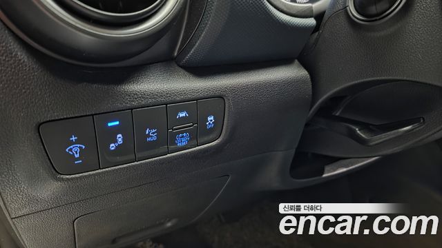 Hyundai Kona Hybrid Premium Special 2020 — фото 31