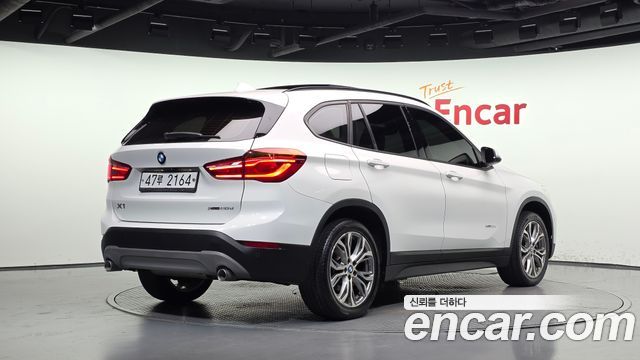 BMW X1 (F48) xDrive 20d Joy 2018 — фото 2