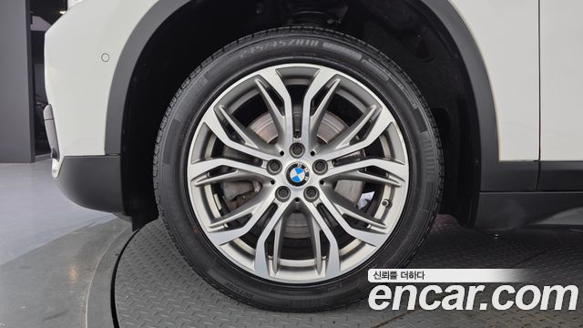BMW X1 (F48) xDrive 20d Joy 2018 — фото 5