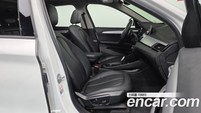 BMW X1 (F48) xDrive 20d Joy 2018 — фото 11