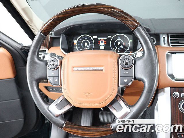 Land Rover Range Rover (IV) 4.4 SDV8 AB DIESEL 2017 — фото 17