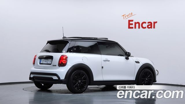 MINI Cooper Classic Plus 3rd 2024 — фото 2