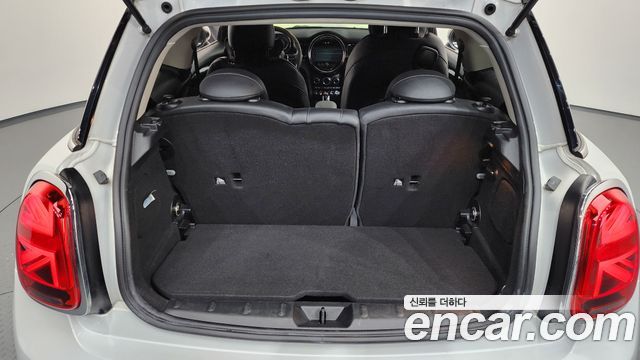 MINI Cooper Classic Plus 3rd 2024 — фото 20